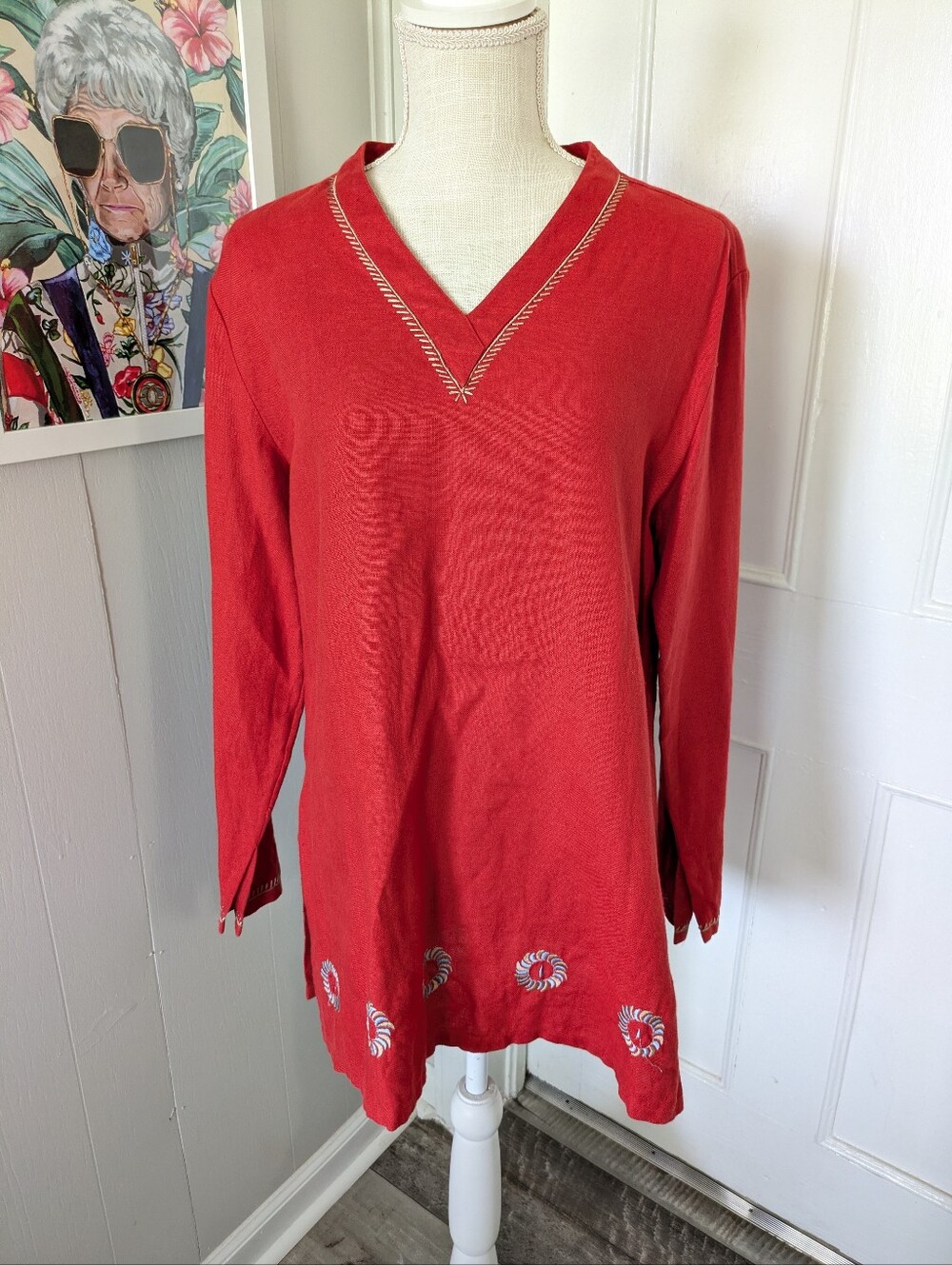 Neiman Marcus‎ 100% Linen Embroidered Tunic Top Red Size Medium V Neck